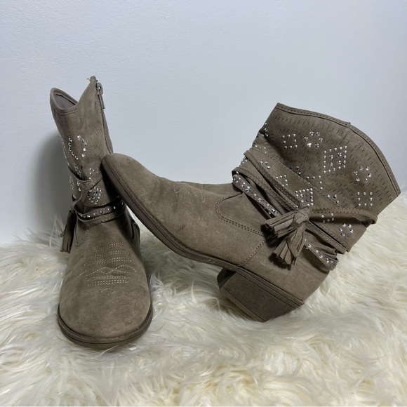 Justice Shoes Justice Cowgirl Boots 7 Youth Poshmark